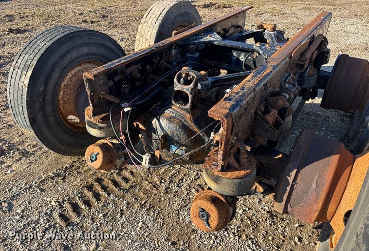 image for item EN0864 Kenworth rear axle assembly