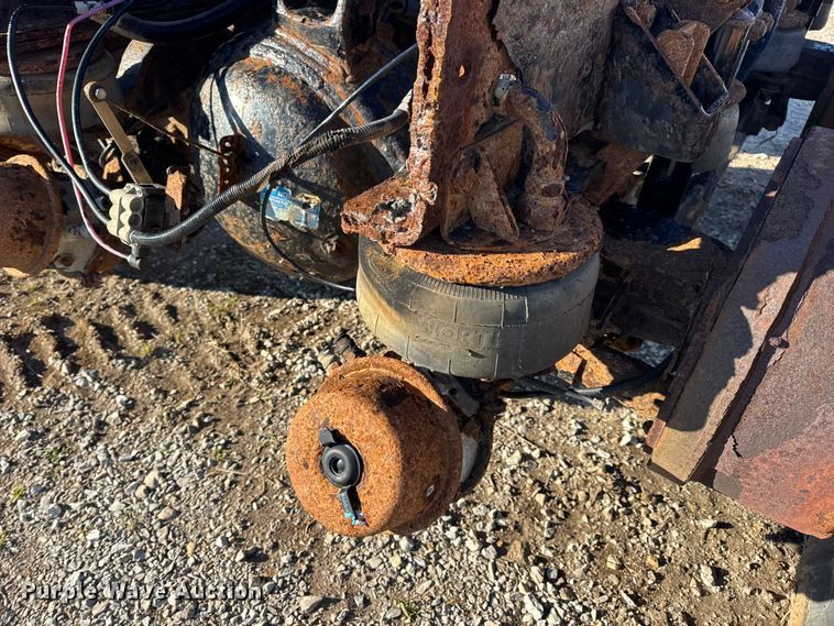 image for item EN0864 Kenworth rear axle assembly