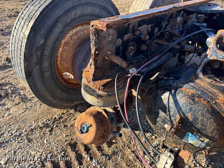 image for item EN0864 Kenworth rear axle assembly