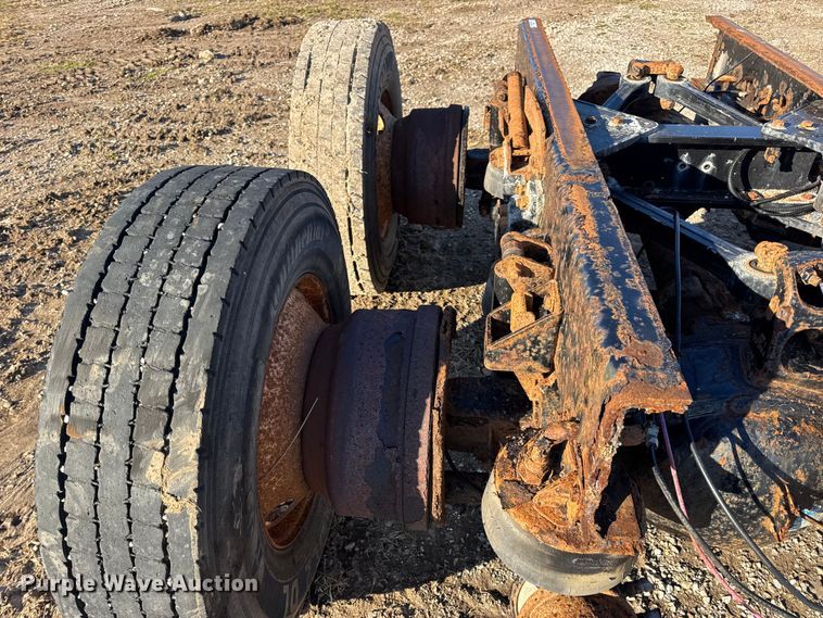 image for item EN0864 Kenworth rear axle assembly