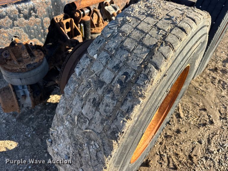 image for item EN0864 Kenworth rear axle assembly