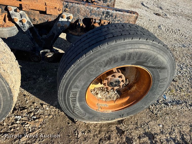 image for item EN0864 Kenworth rear axle assembly