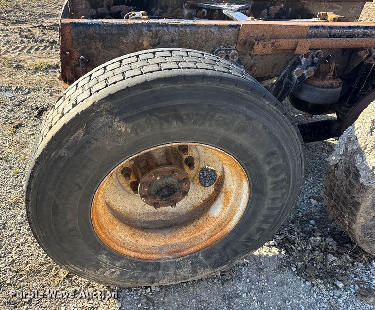 image for item EN0864 Kenworth rear axle assembly