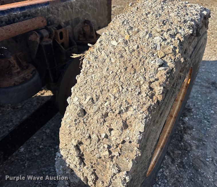 image for item EN0864 Kenworth rear axle assembly