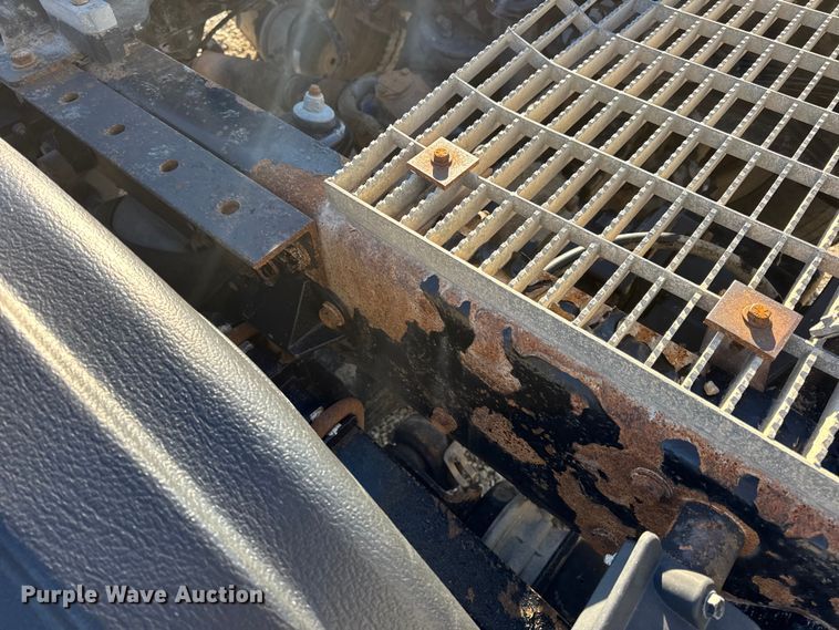 image for item EN0865 2015 Kenworth T880 semi truck