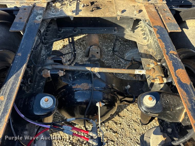 image for item EN0865 2015 Kenworth T880 semi truck