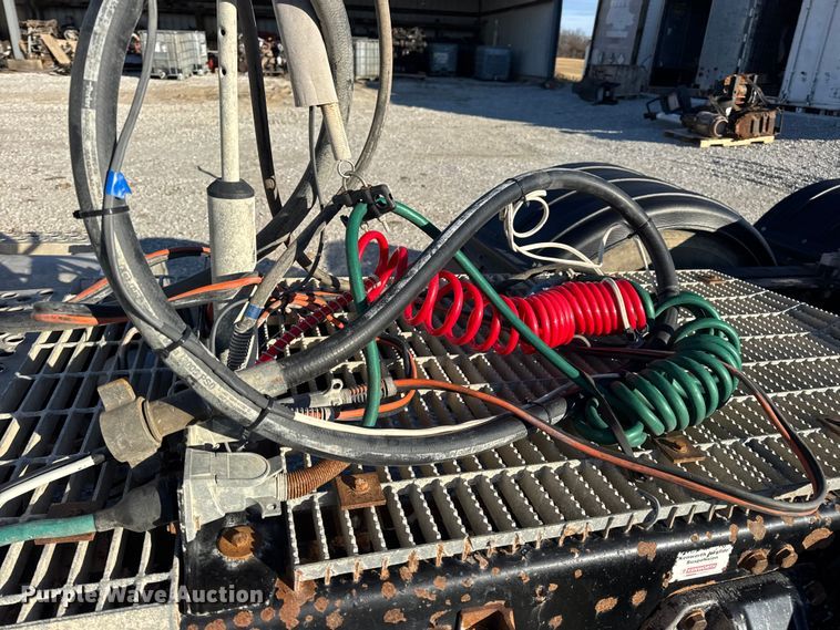 image for item EN0865 2015 Kenworth T880 semi truck