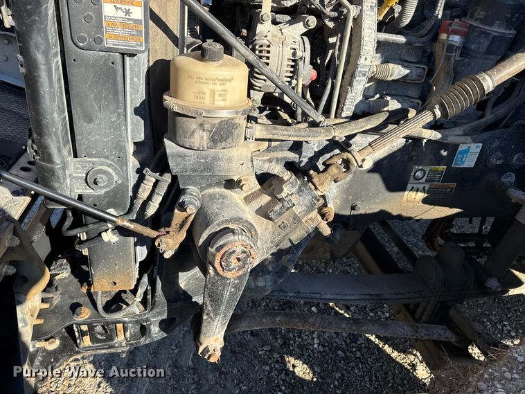 image for item EN0865 2015 Kenworth T880 semi truck