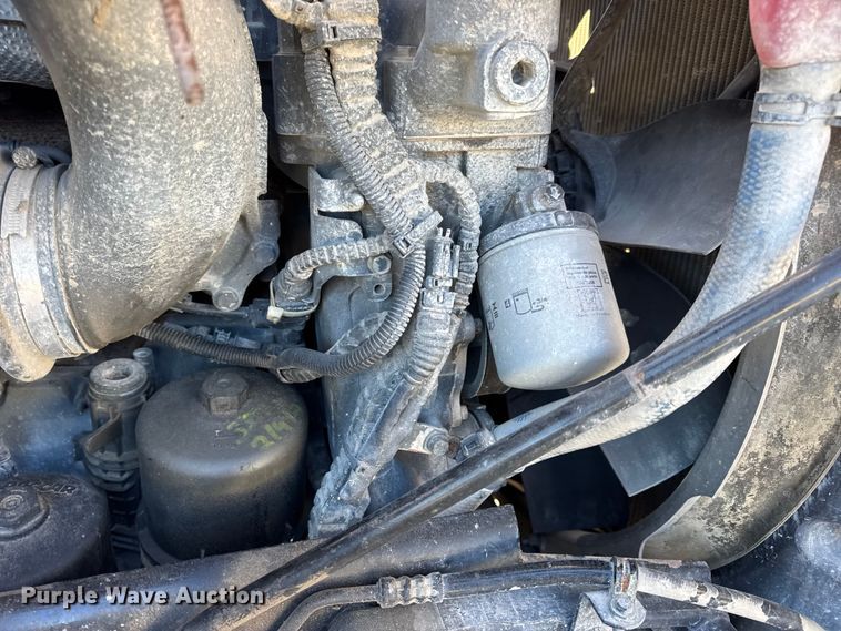 image for item EN0865 2015 Kenworth T880 semi truck