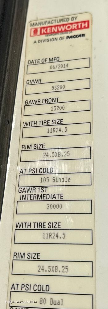 image for item EN0865 2015 Kenworth T880 semi truck