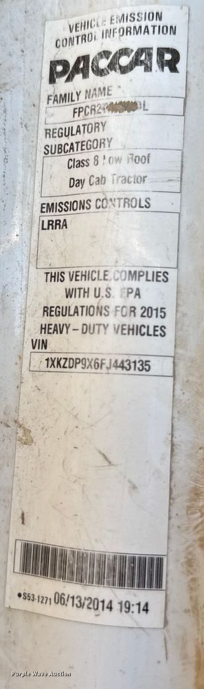 image for item EN0865 2015 Kenworth T880 semi truck