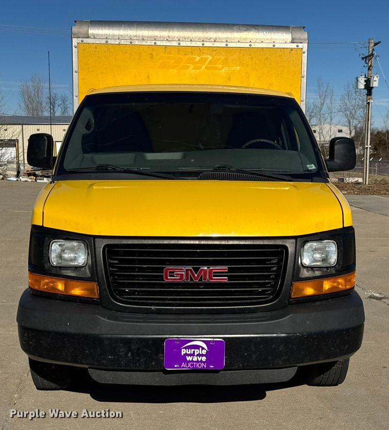 image for item EN0870 2014 GMC Savana 3500 box truck