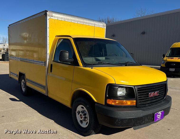 image for item EN0870 2014 GMC Savana 3500 box truck