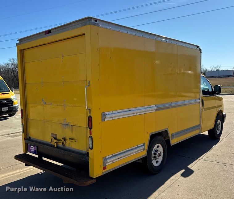 image for item EN0870 2014 GMC Savana 3500 box truck