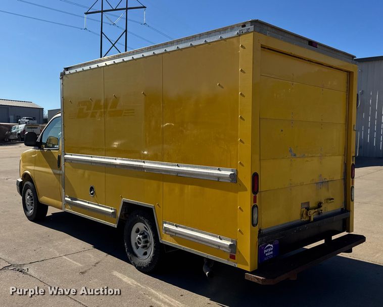 image for item EN0870 2014 GMC Savana 3500 box truck