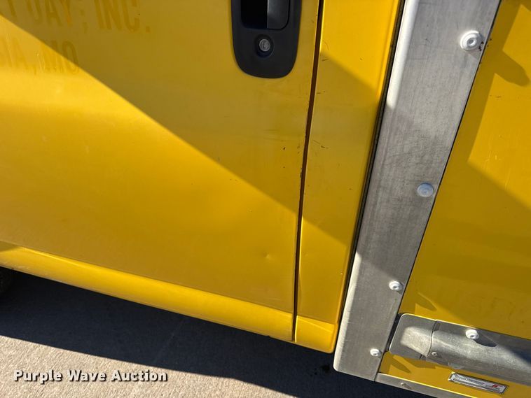 image for item EN0870 2014 GMC Savana 3500 box truck