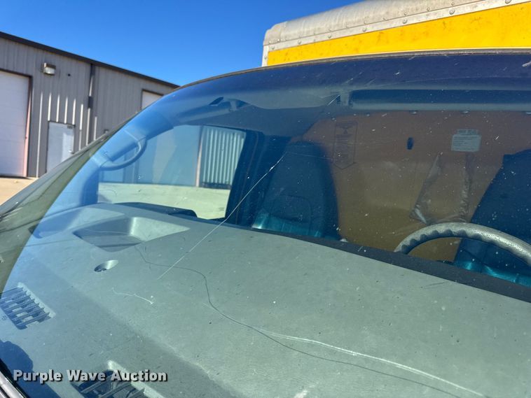 image for item EN0870 2014 GMC Savana 3500 box truck