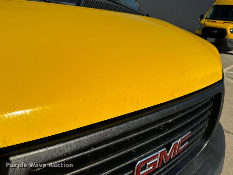 image for item EN0870 2014 GMC Savana 3500 box truck