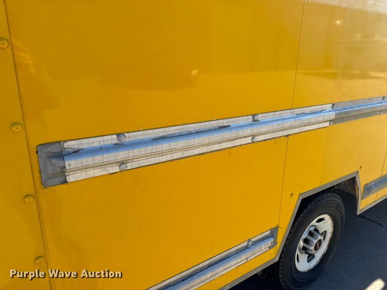 image for item EN0870 2014 GMC Savana 3500 box truck