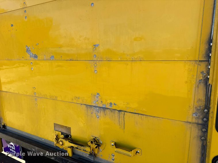 image for item EN0870 2014 GMC Savana 3500 box truck