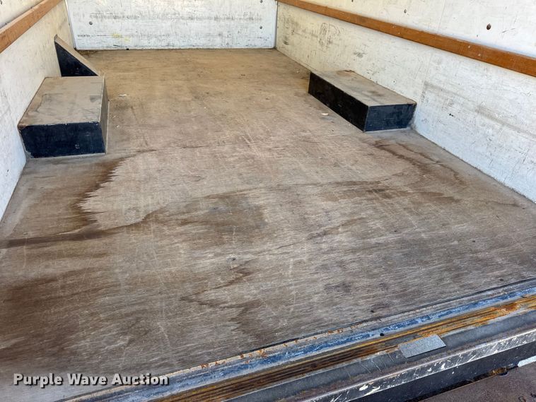 image for item EN0870 2014 GMC Savana 3500 box truck