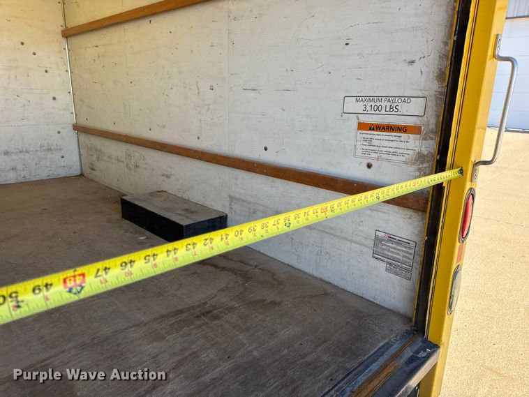 image for item EN0870 2014 GMC Savana 3500 box truck