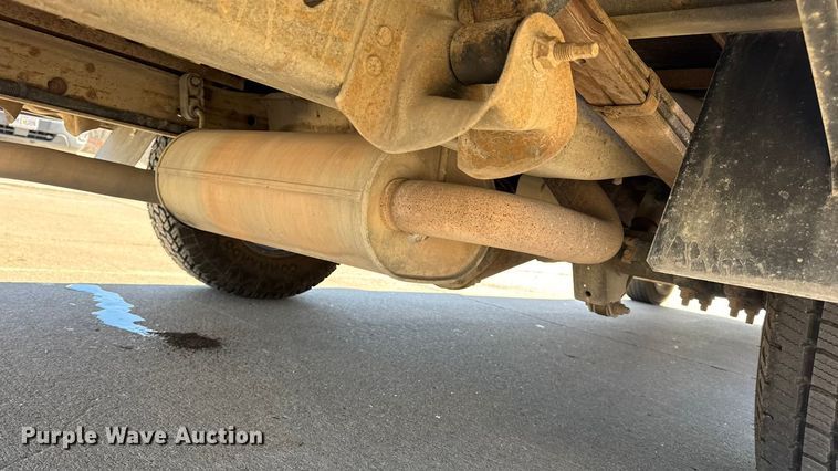 image for item EN0870 2014 GMC Savana 3500 box truck