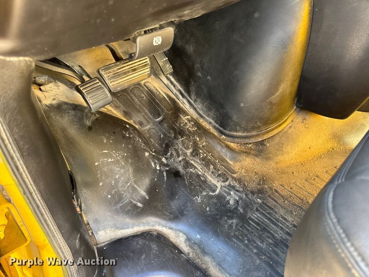 image for item EN0870 2014 GMC Savana 3500 box truck