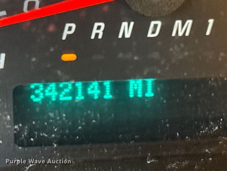 image for item EN0870 2014 GMC Savana 3500 box truck