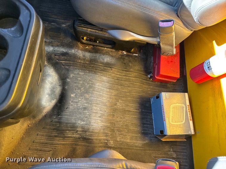 image for item EN0870 2014 GMC Savana 3500 box truck