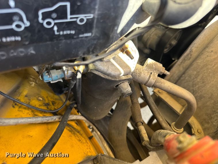 image for item EN0870 2014 GMC Savana 3500 box truck