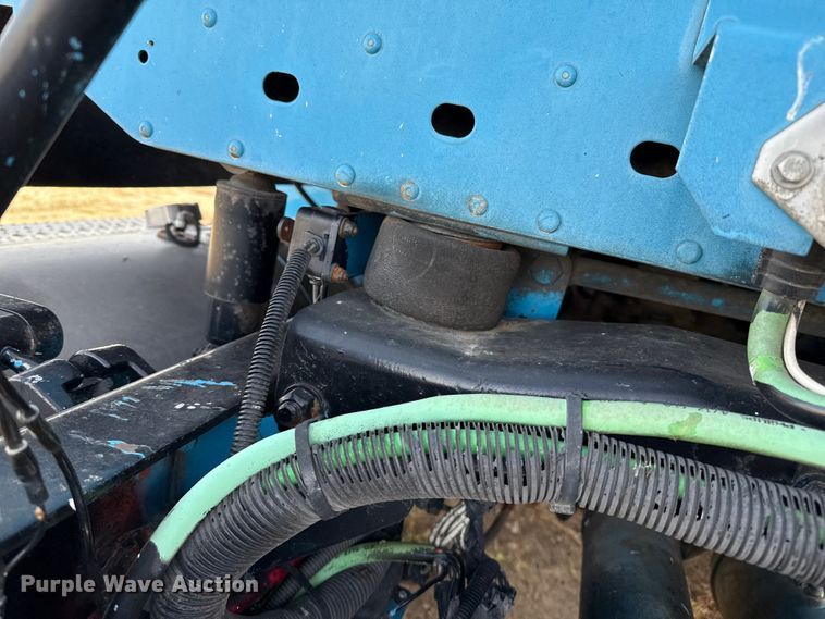 image for item EP0966 2005 Freightliner Columbia semi truck