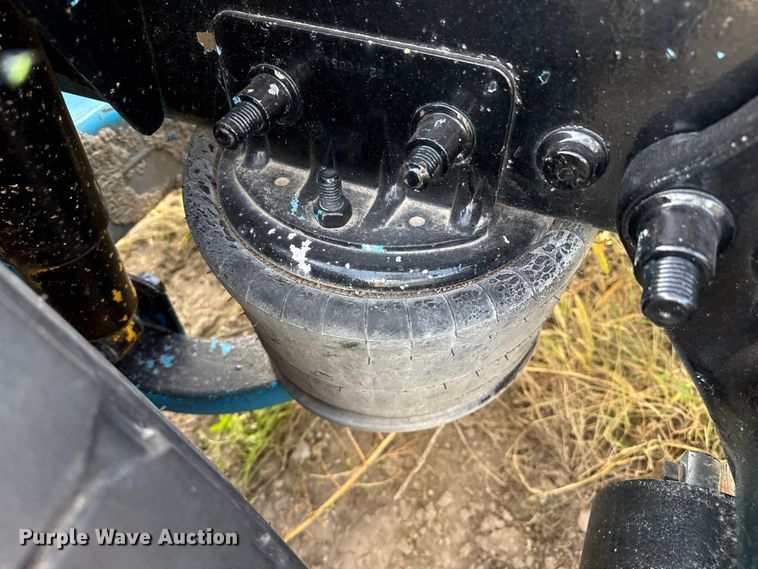 image for item EP0966 2005 Freightliner Columbia semi truck