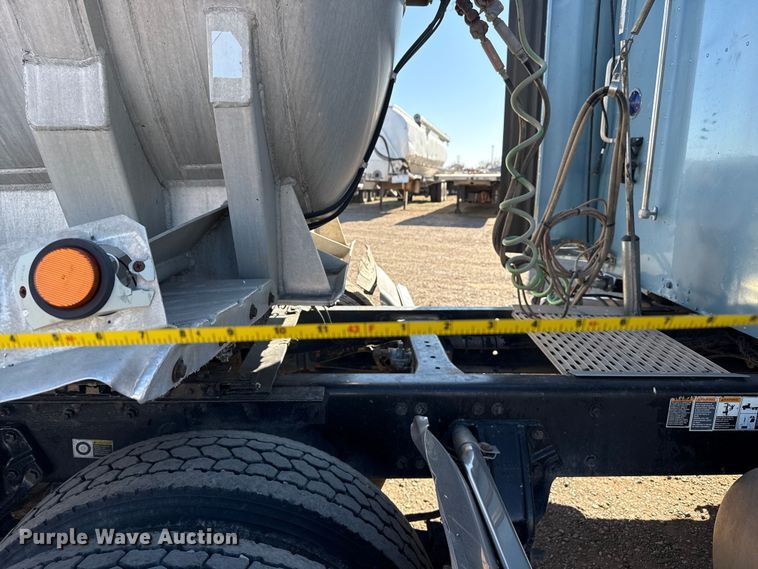 image for item EP2756 1987 Trailmaster Tanks, Inc. tank trailer