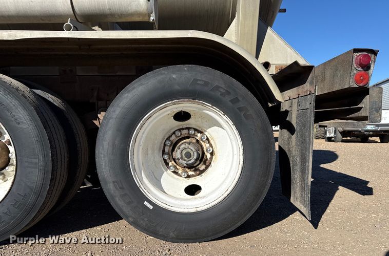 image for item EP2756 1987 Trailmaster Tanks, Inc. tank trailer