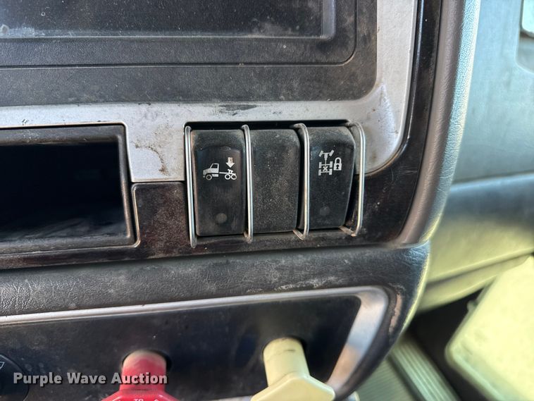 image for item EP2763 2012 Kenworth T660 semi truck