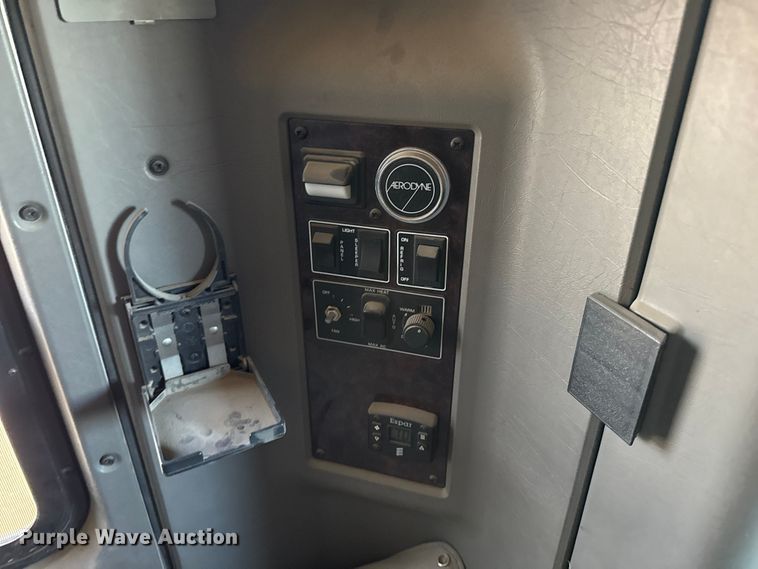 image for item EP2763 2012 Kenworth T660 semi truck