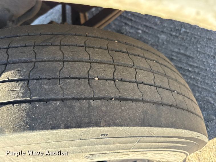 image for item EP2763 2012 Kenworth T660 semi truck