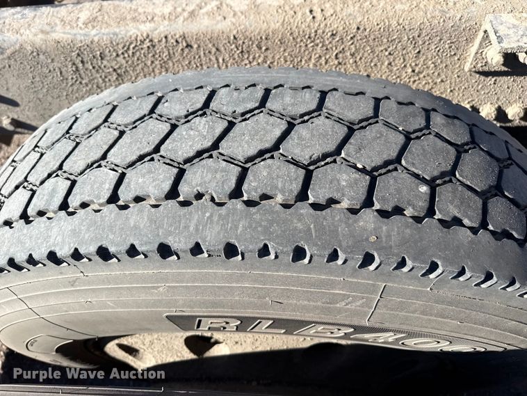 image for item EP2763 2012 Kenworth T660 semi truck