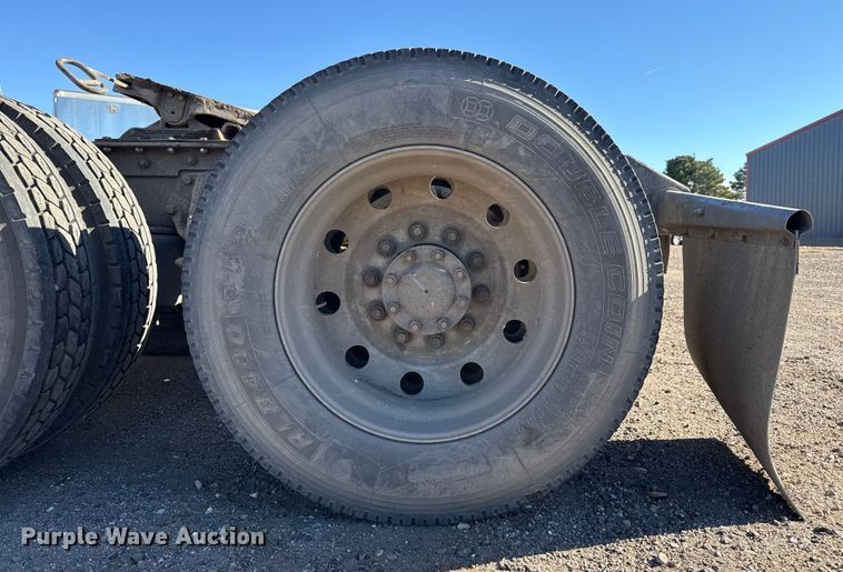 image for item EP2763 2012 Kenworth T660 semi truck