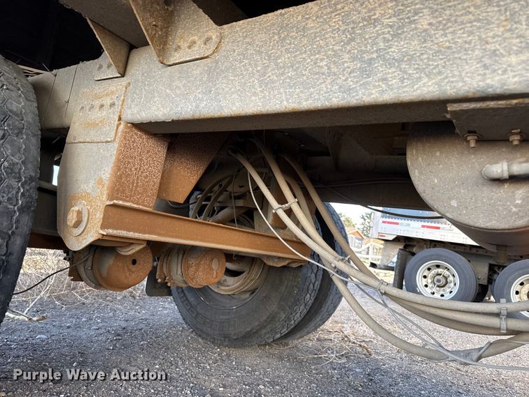 image for item EP2764 2009 Timpte grain trailer