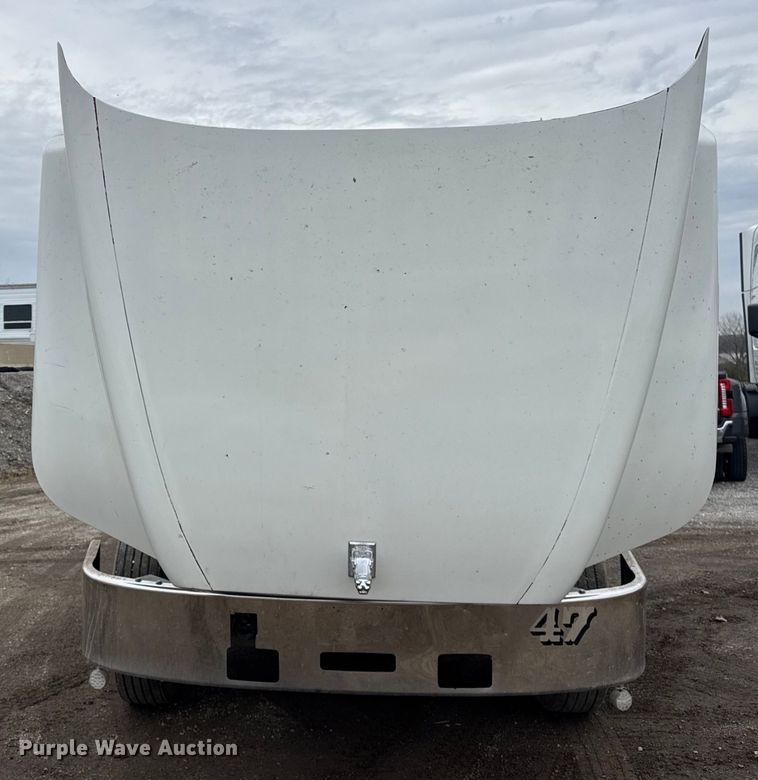 image for item ER0300 1994 Mack CH613 semi truck