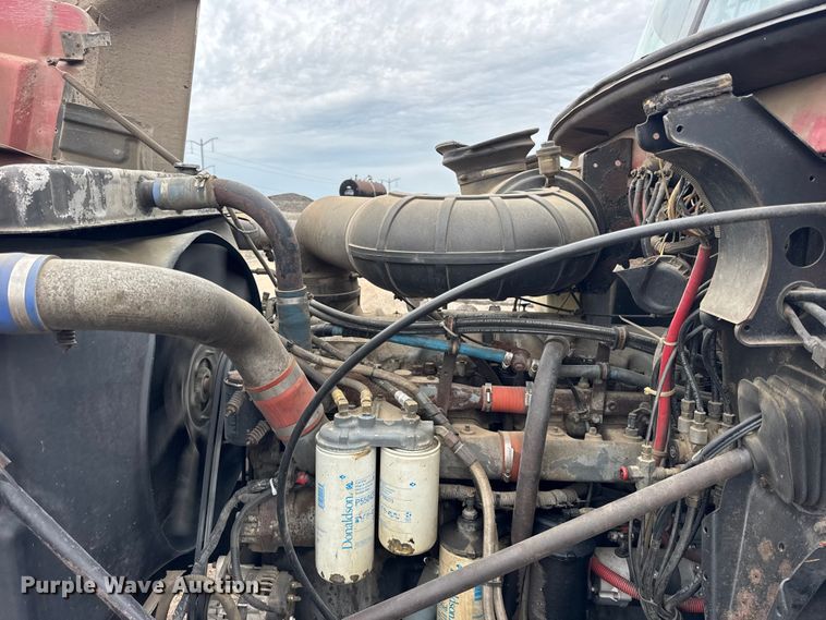 image for item ER0300 1994 Mack CH613 semi truck