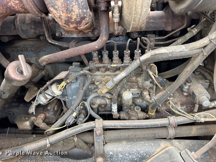 image for item ER0300 1994 Mack CH613 semi truck