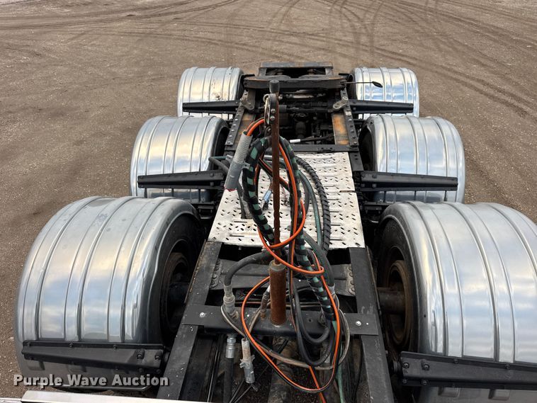 image for item ER0390 2012 Mack TD713  semi truck