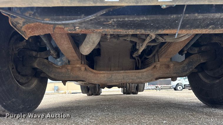 image for item ER0390 2012 Mack TD713  semi truck