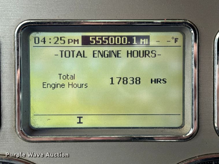 image for item ER0390 2012 Mack TD713  semi truck