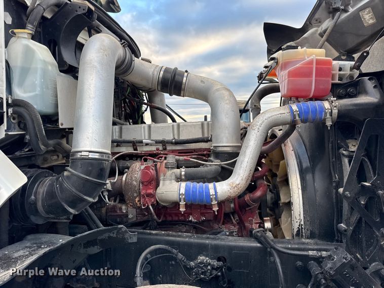 image for item ER0390 2012 Mack TD713  semi truck