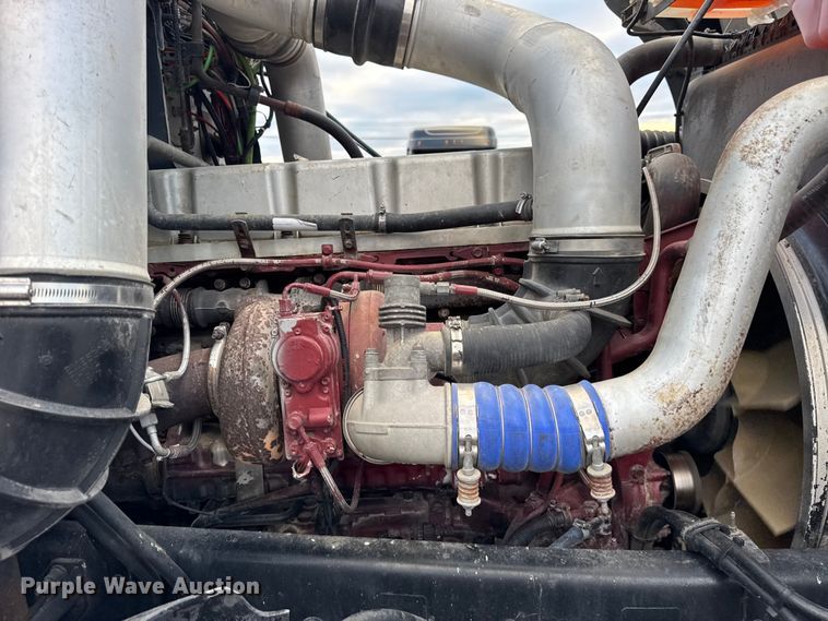 image for item ER0390 2012 Mack TD713  semi truck