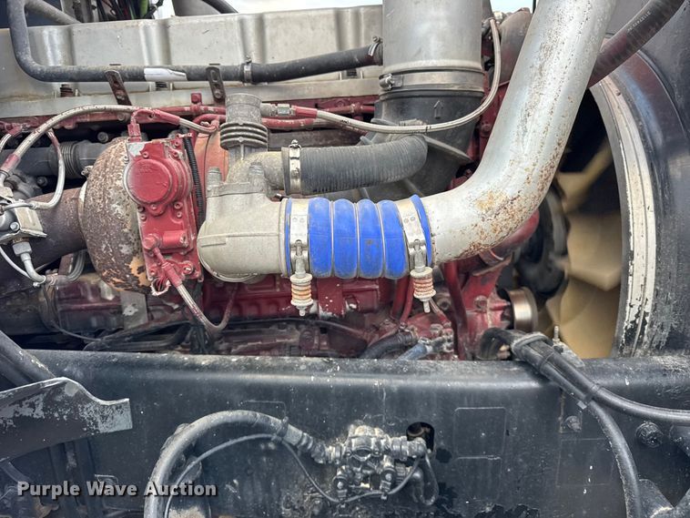 image for item ER0390 2012 Mack TD713  semi truck